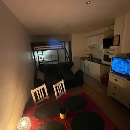 Appartement Studio Proche De Geneve . *