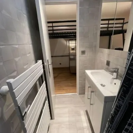 Appartement Studio Proche De Geneve . *